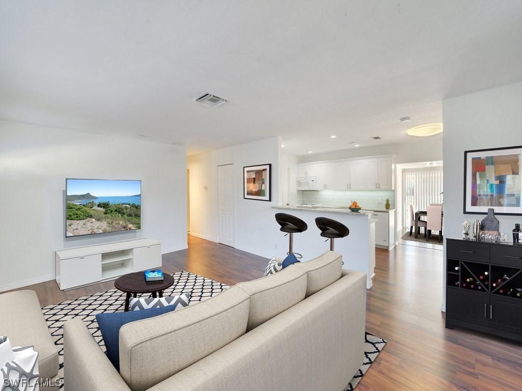 3520 Okeechobee St., Naples, FL 34112