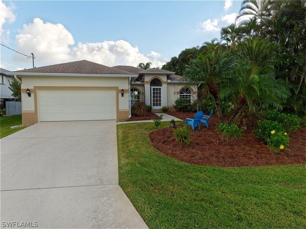 2062 Aruba Ave., Fort Myers, FL 33905