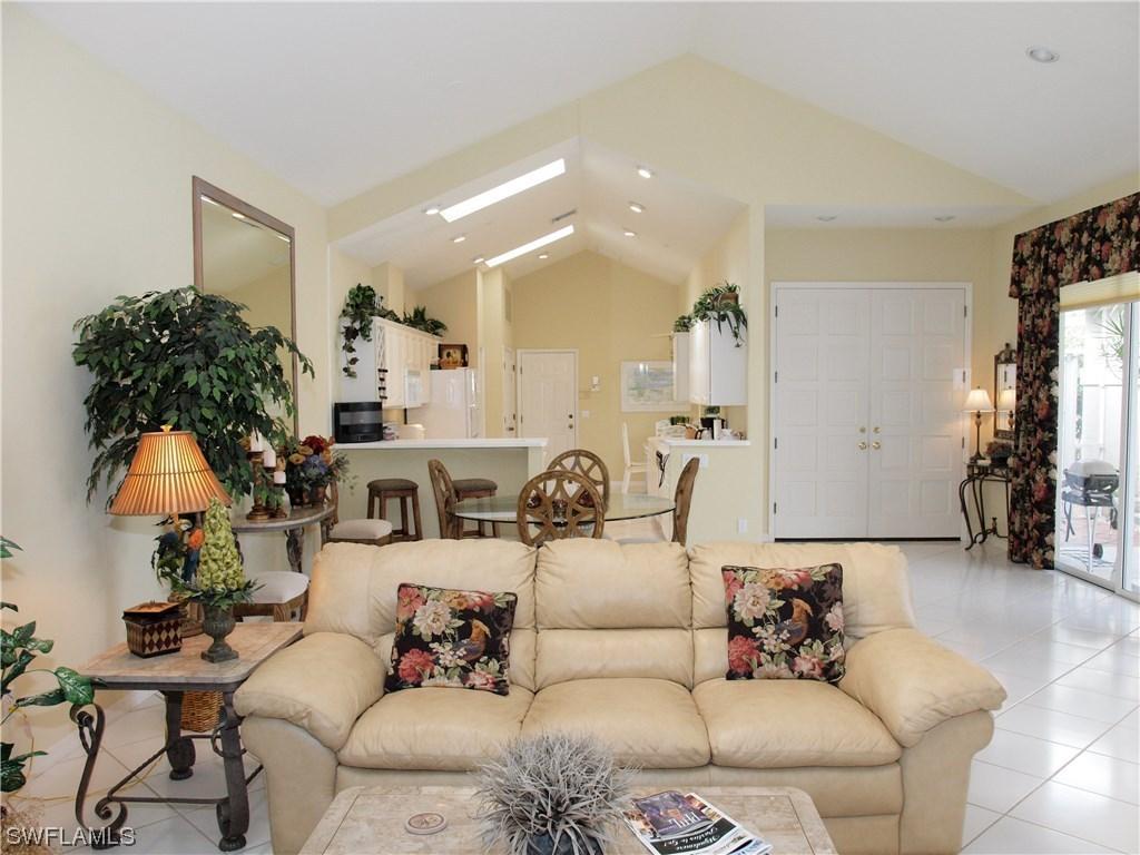 100 Via Napoli, Naples, FL 34105