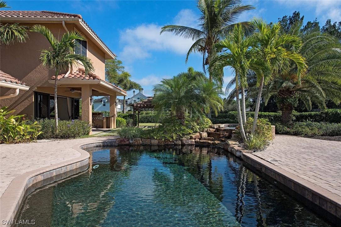 692 Carica Rd., Naples, FL 34108