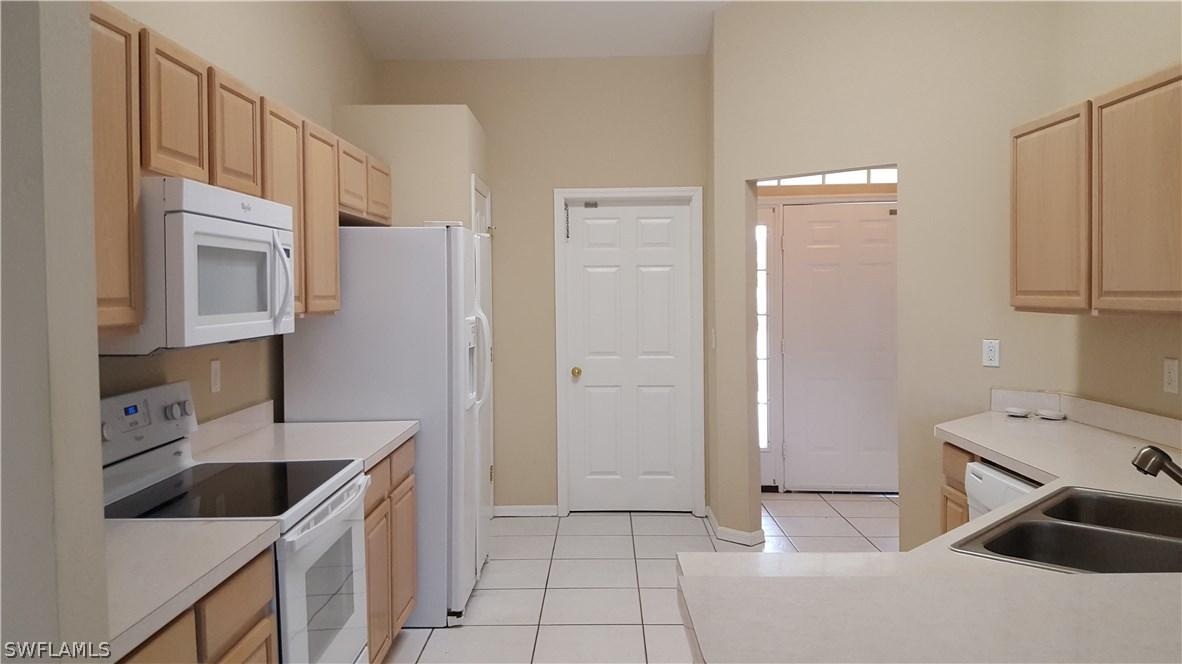 2806 SW 18th Pl., Cape Coral, FL 33914