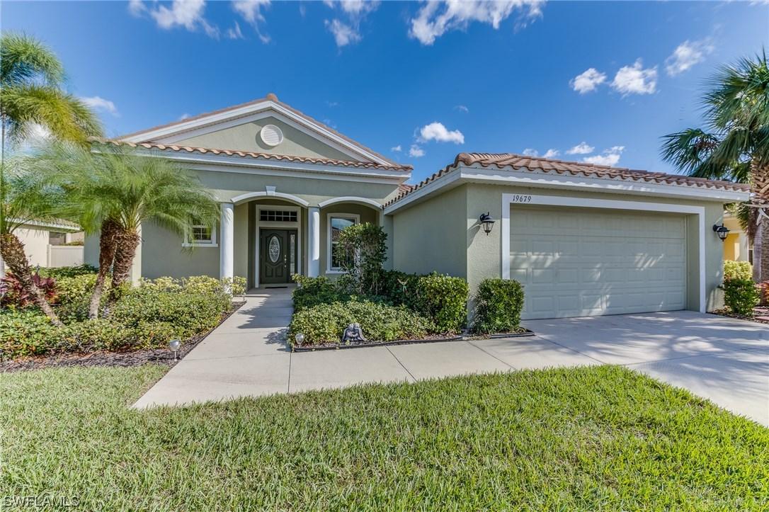 19679 Green Oak Dr., Fort Myers, FL 33908