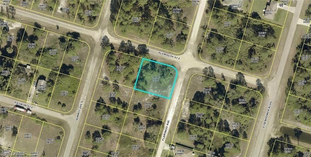 558 Flamingo Ave., Lehigh Acres, FL 33974