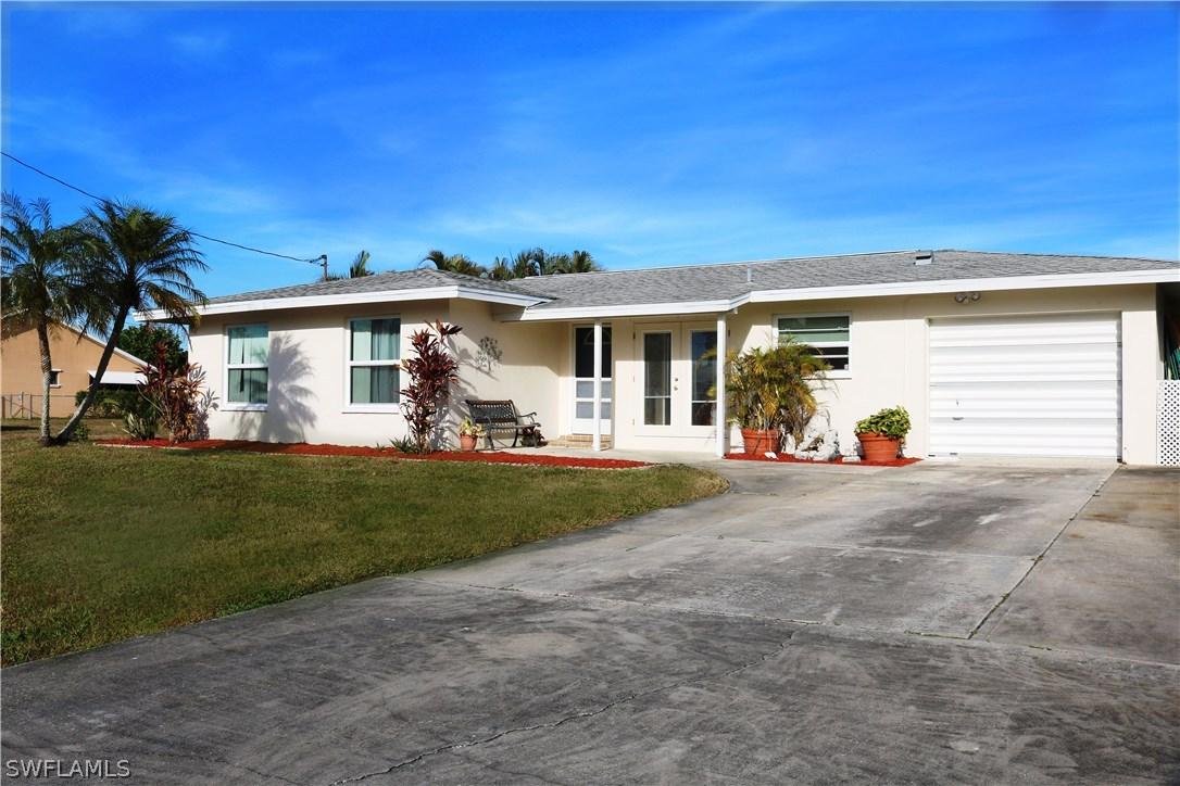 3703 SE 8th Pl., Cape Coral, FL 33904