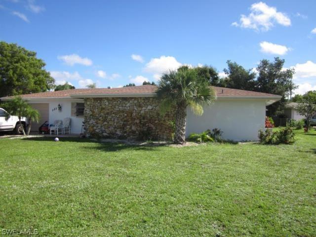 121 Starview Ave., Lehigh Acres, FL 33936