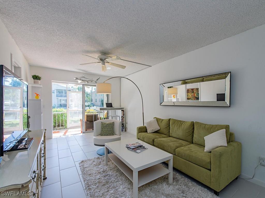 1686 Blue Point Ave. #B4, Naples, FL 34102