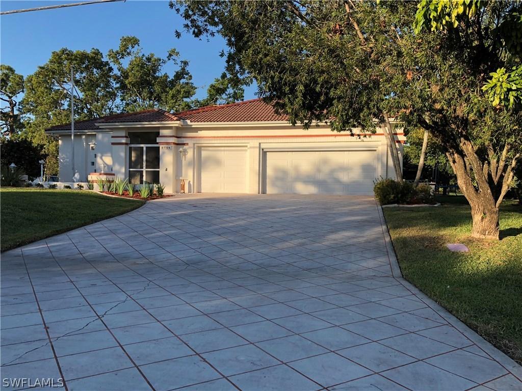 1718 SW 11th Ave., Cape Coral, FL 33991