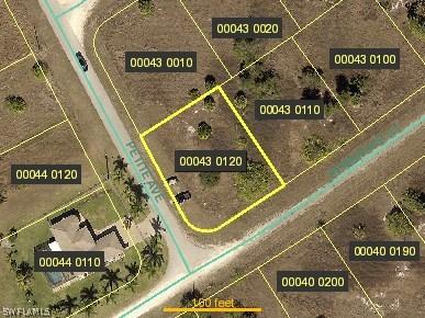 307 Pembroke St., Lehigh Acres, FL 33974