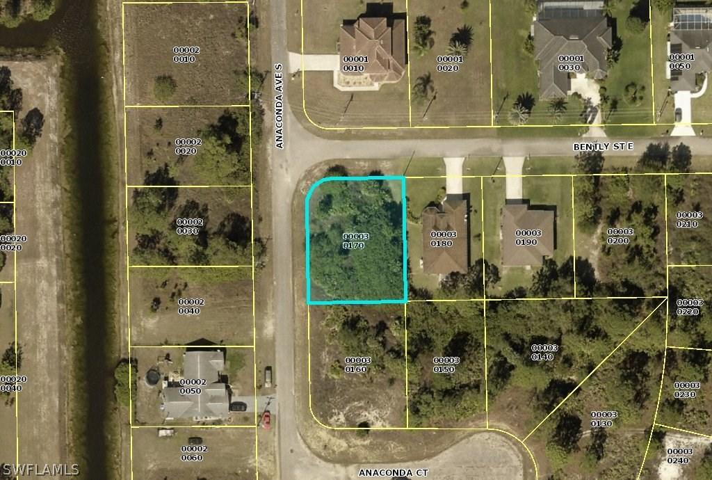 704 Bently St., Lehigh Acres, FL 33974