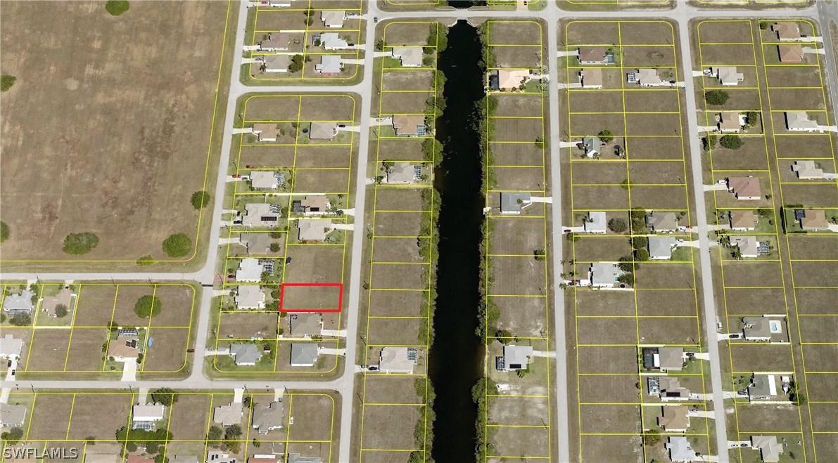 928 NW 9th Pl., Cape Coral, FL 33993