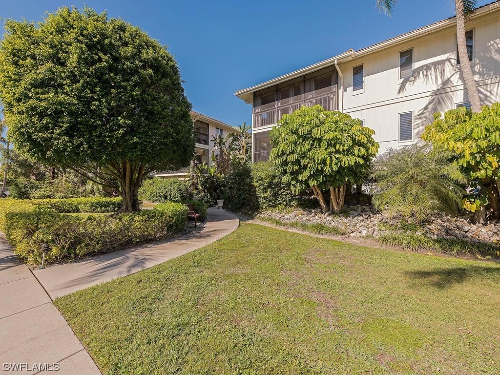 225 5th Ave. #103, Naples, FL 34102