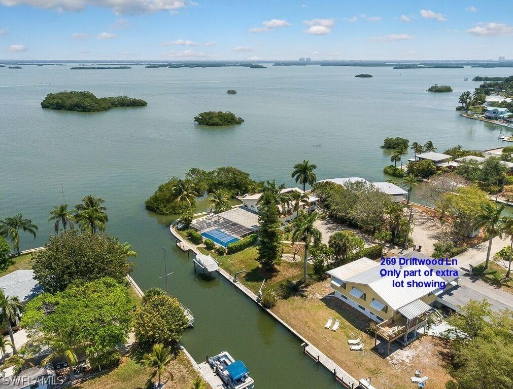 269 Driftwood Ln., Fort Myers Beach, FL 33931