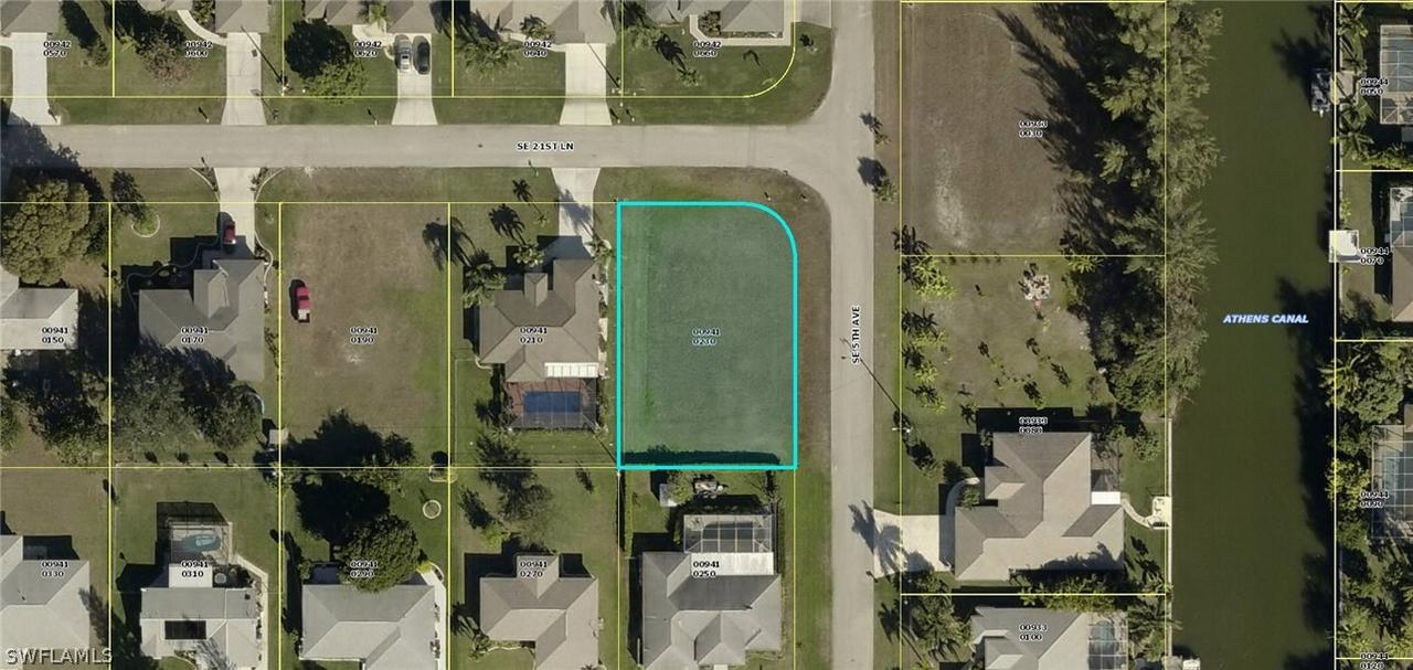 428 SE 21st Ln., Cape Coral, FL 33990