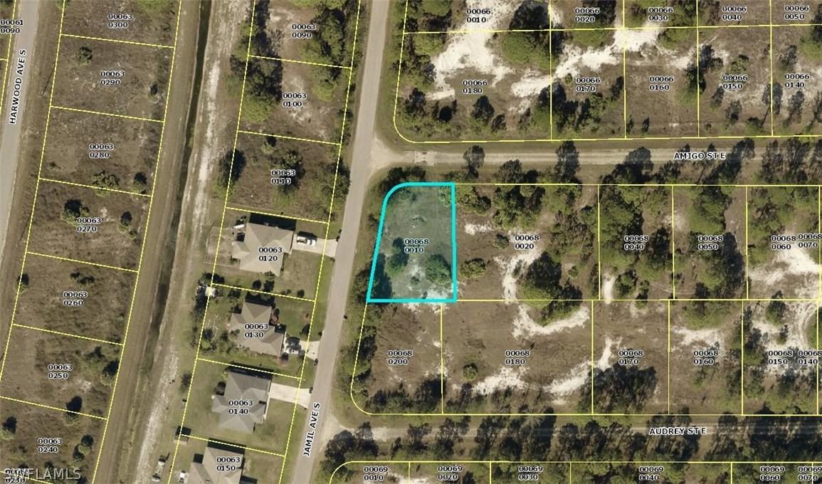 844 Amigo St., Lehigh Acres, FL 33974