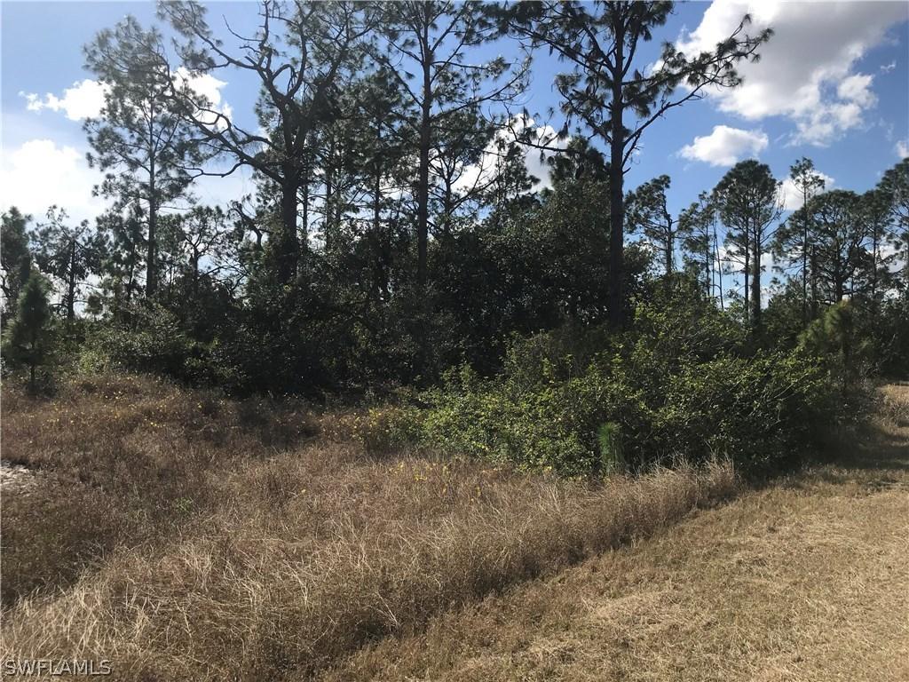 4700 Inez Ave., Lehigh Acres, FL 33976