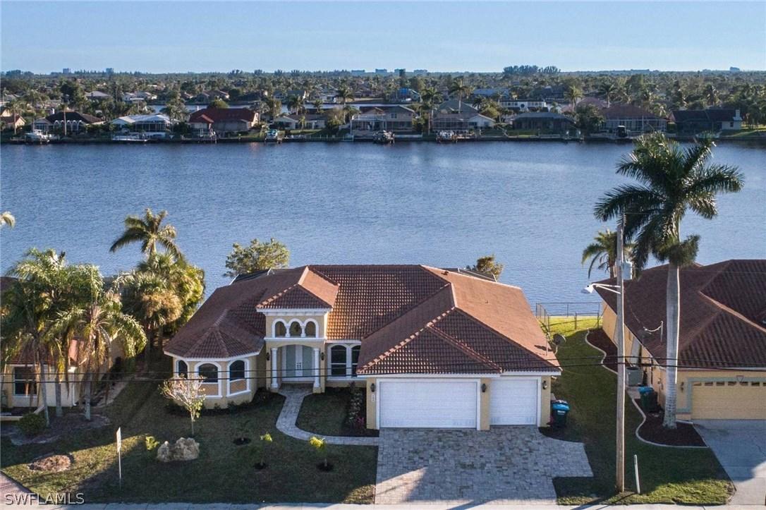 704 Cape Coral Pkwy., Cape Coral, FL 33914