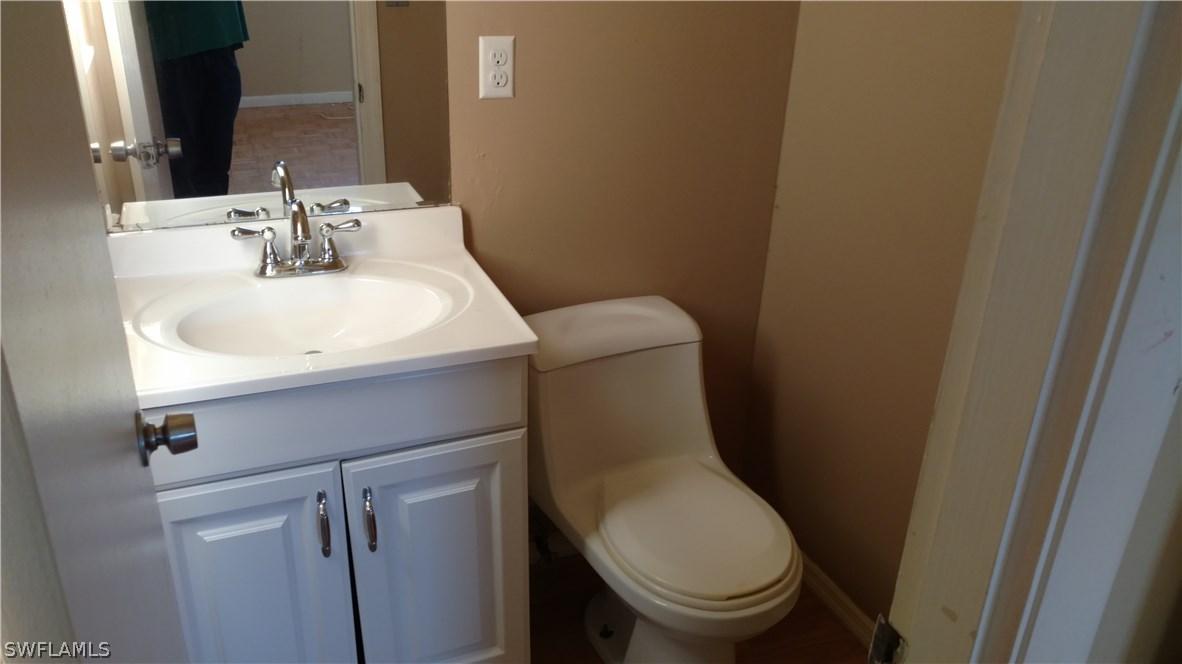 1538 Lindale Cir., Lehigh Acres, FL 33936