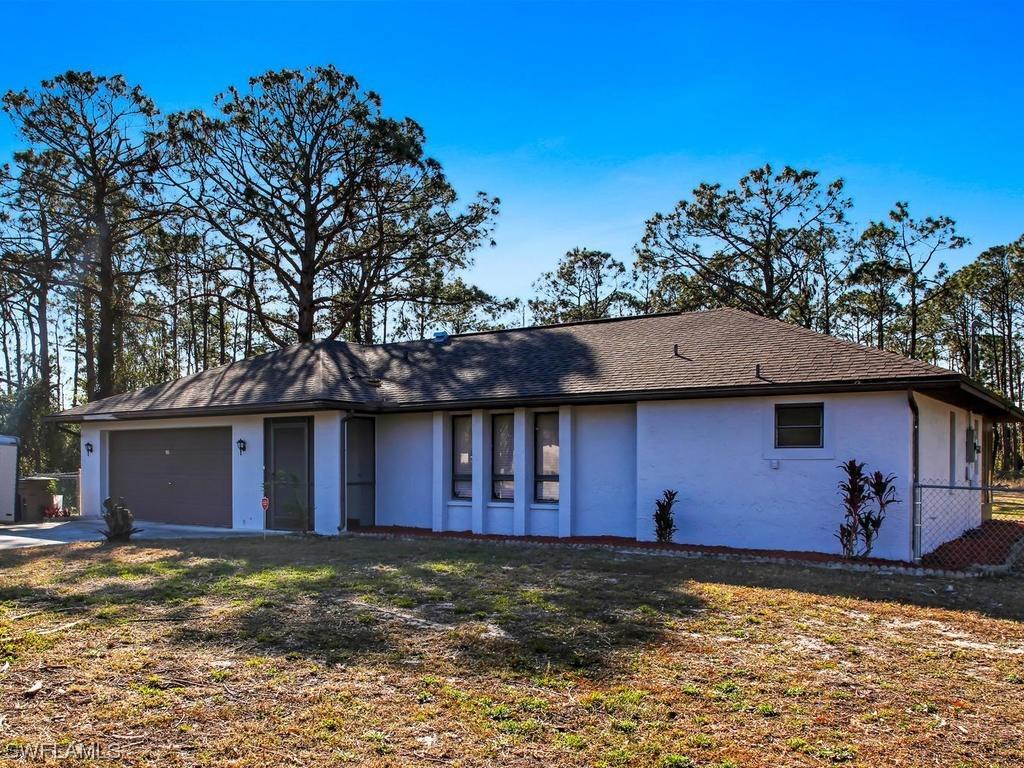 309 Robert Ave., Lehigh Acres, FL 33936