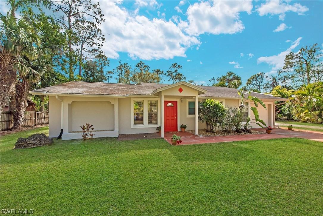 28063 Oak Ln., Bonita Springs, FL 34135