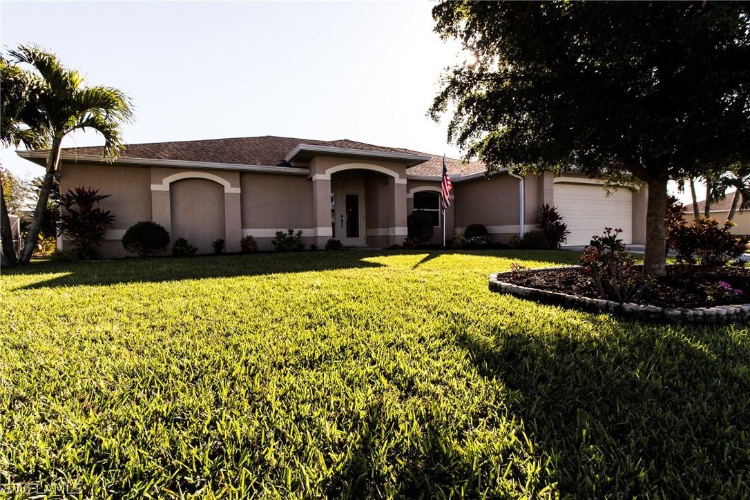 2945 SW 9th Pl., Cape Coral, FL 33914