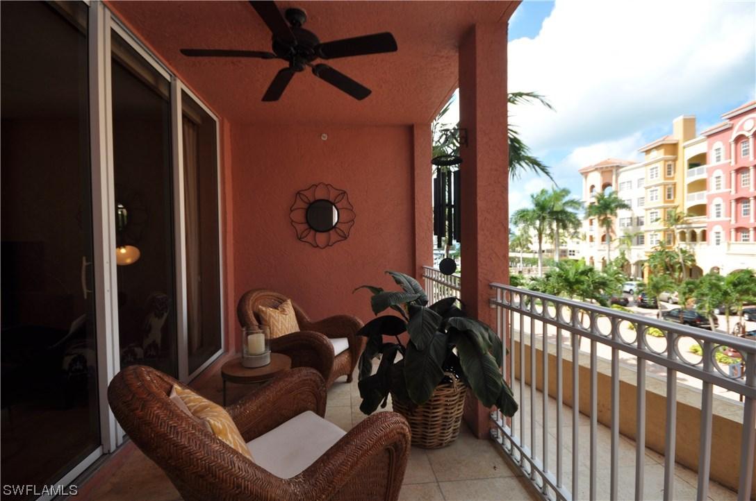 451 Bayfront Pl. #5202, Naples, FL 34102