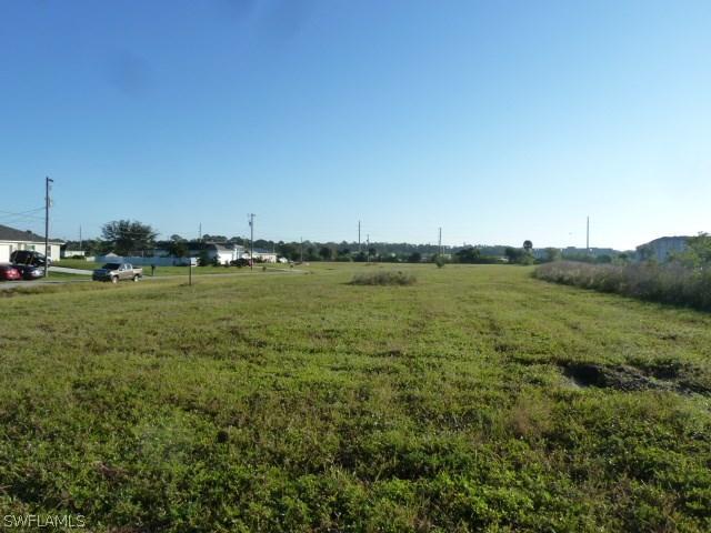2220 NE 13th Ln., Cape Coral, FL 33909