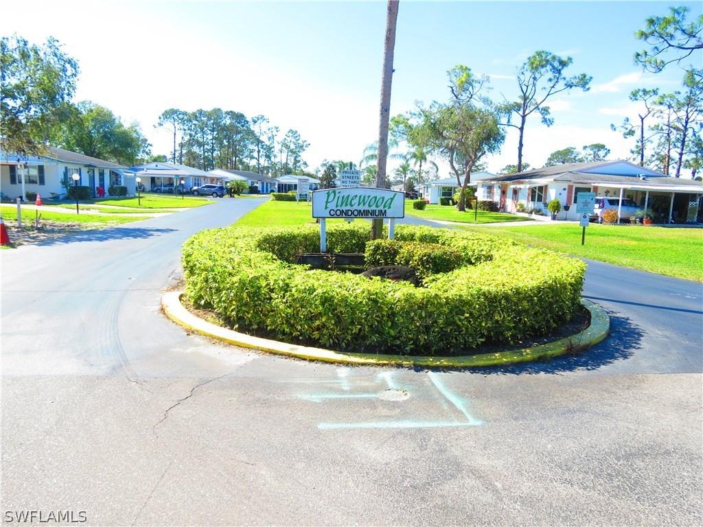 28 Dawn Flower Cir., Lehigh Acres, FL 33936