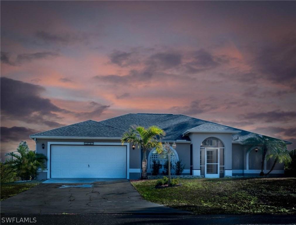 379 Charwood Ave., Lehigh Acres, FL 33974