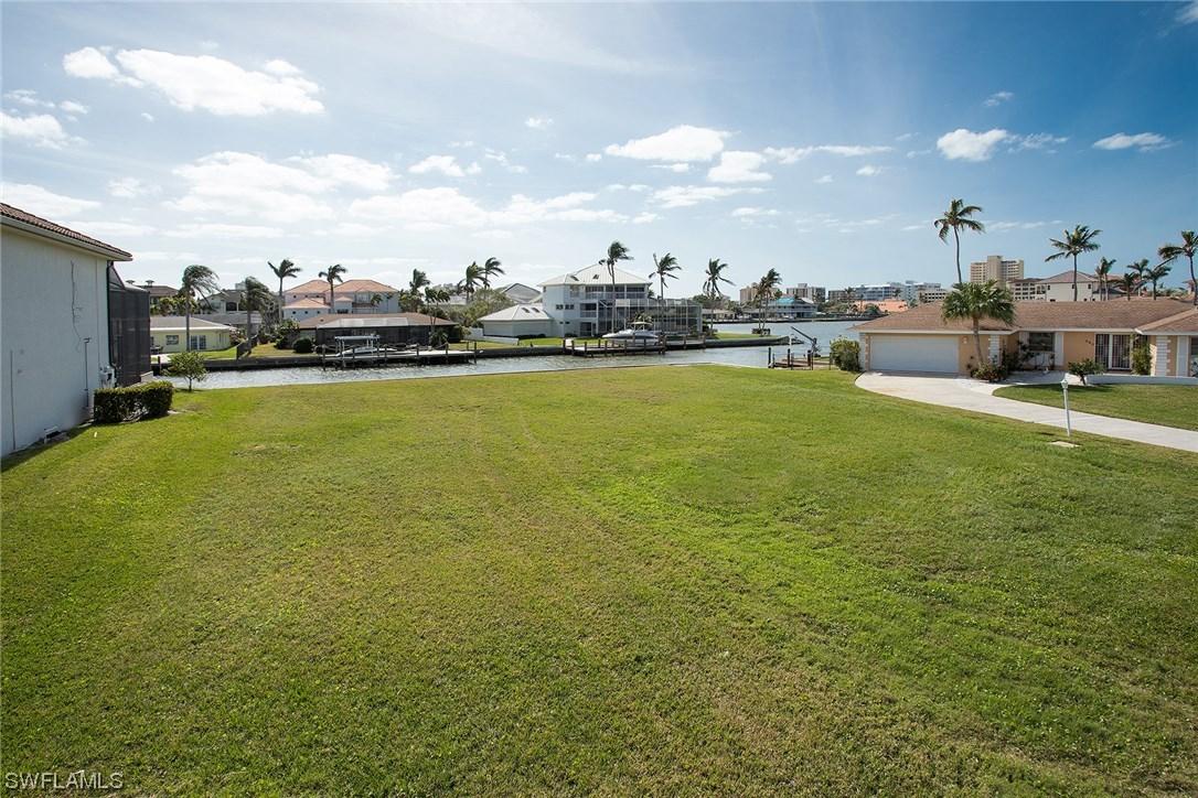 386 Seagull Ave., Naples, FL 34108
