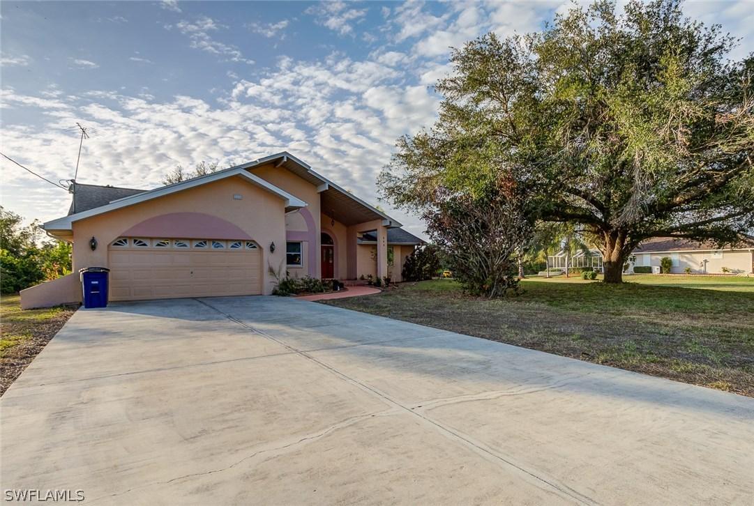 111 Columbus Ave., Lehigh Acres, FL 33936