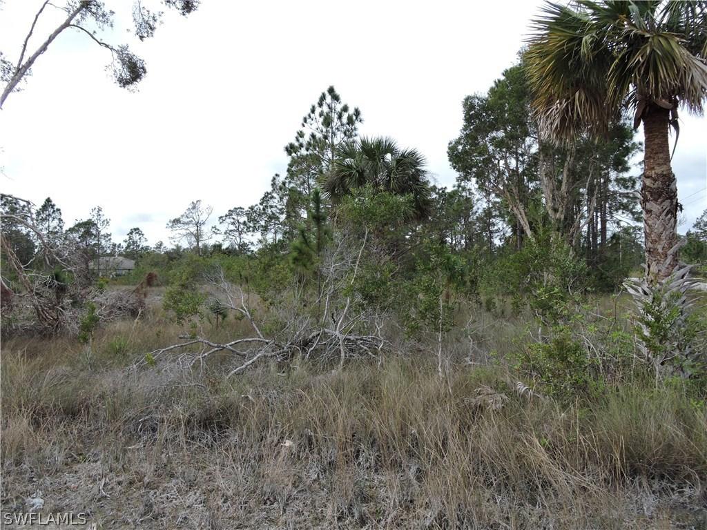 923 Acacia Ave., Lehigh Acres, FL 33972