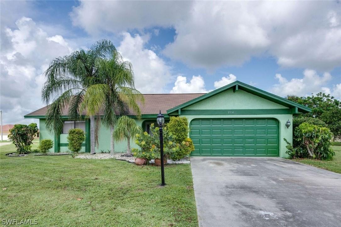 214 Eaglesmere Dr., Lehigh Acres, FL 33936