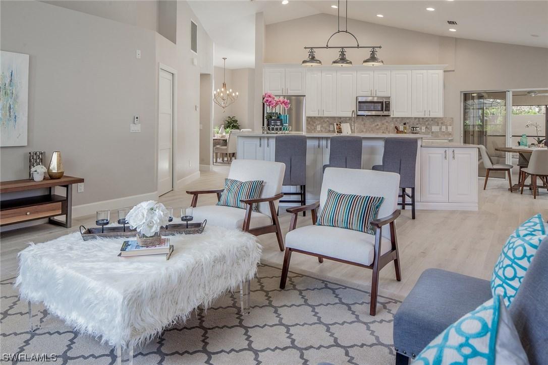 8058 Vera Cruz Way, Naples, FL 34109