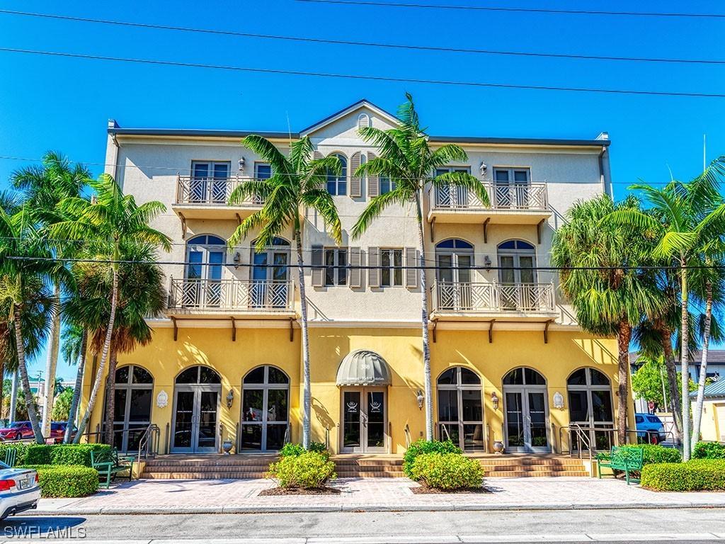 380 10th St. #204, Naples, FL 34102