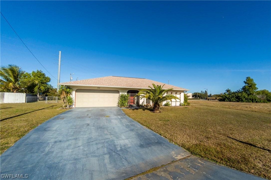 132 SE Santa Barbara Pl., Cape Coral, FL 33990