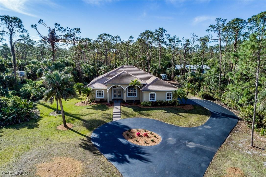 4490 5th Ave., Naples, FL 34119