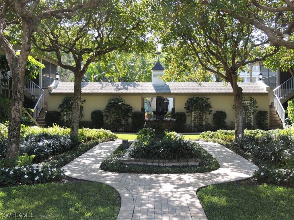 376 4th Ave., Naples, FL 34102