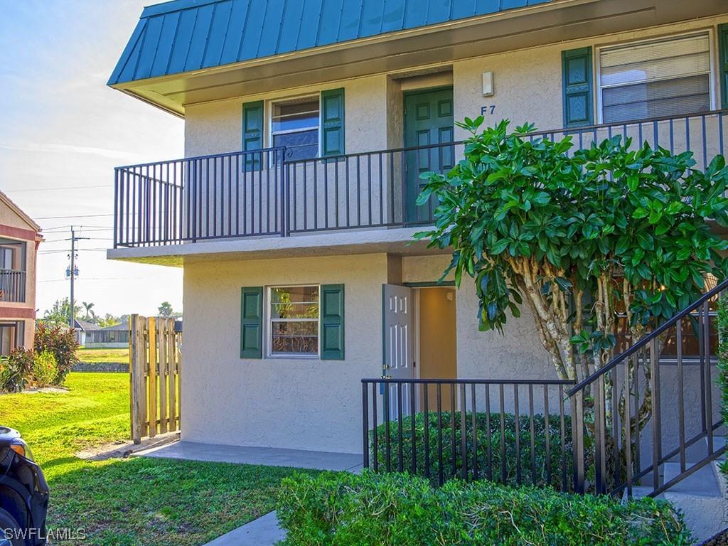 600 Valley Stream Dr. #F1, Naples, FL 34113