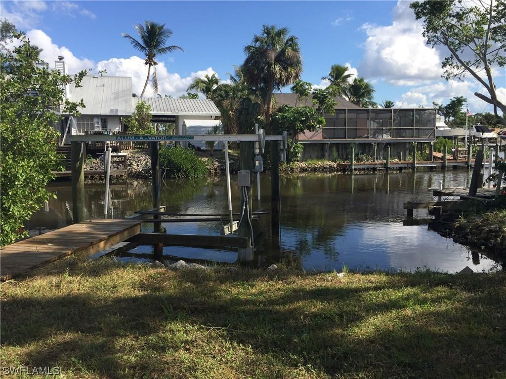 2977 Orange St., Naples, FL 34112