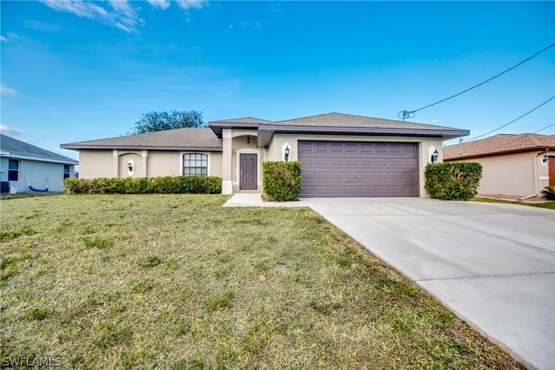 4352 Agualinda Blvd., Cape Coral, FL 33914