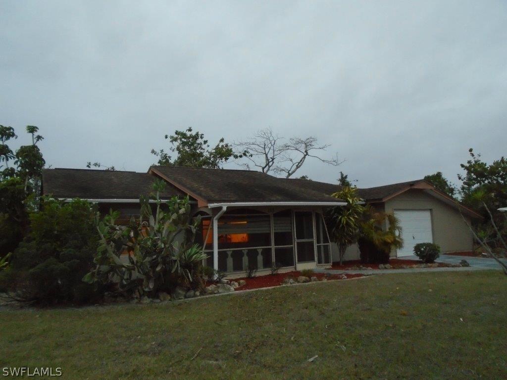 113 Rowland Rd., Lehigh Acres, FL 33936