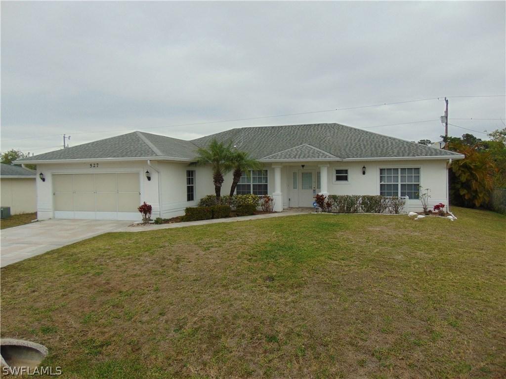 527 Jefferson Dr., Lehigh Acres, FL 33936
