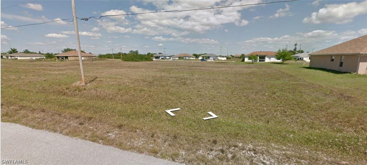 1121 NW 8th Pl., Cape Coral, FL 33993