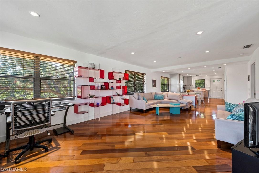 1100 9th St. #D203, Naples, FL 34102