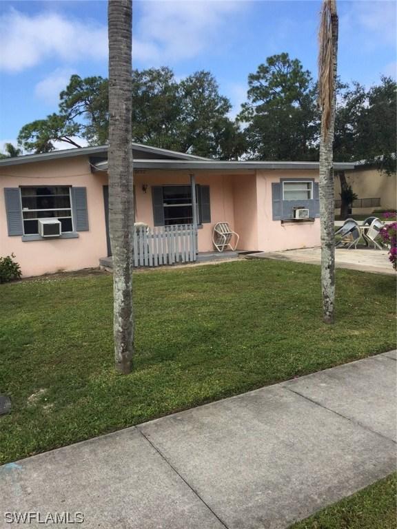 2452 Jackson St., Fort Myers, FL 33901