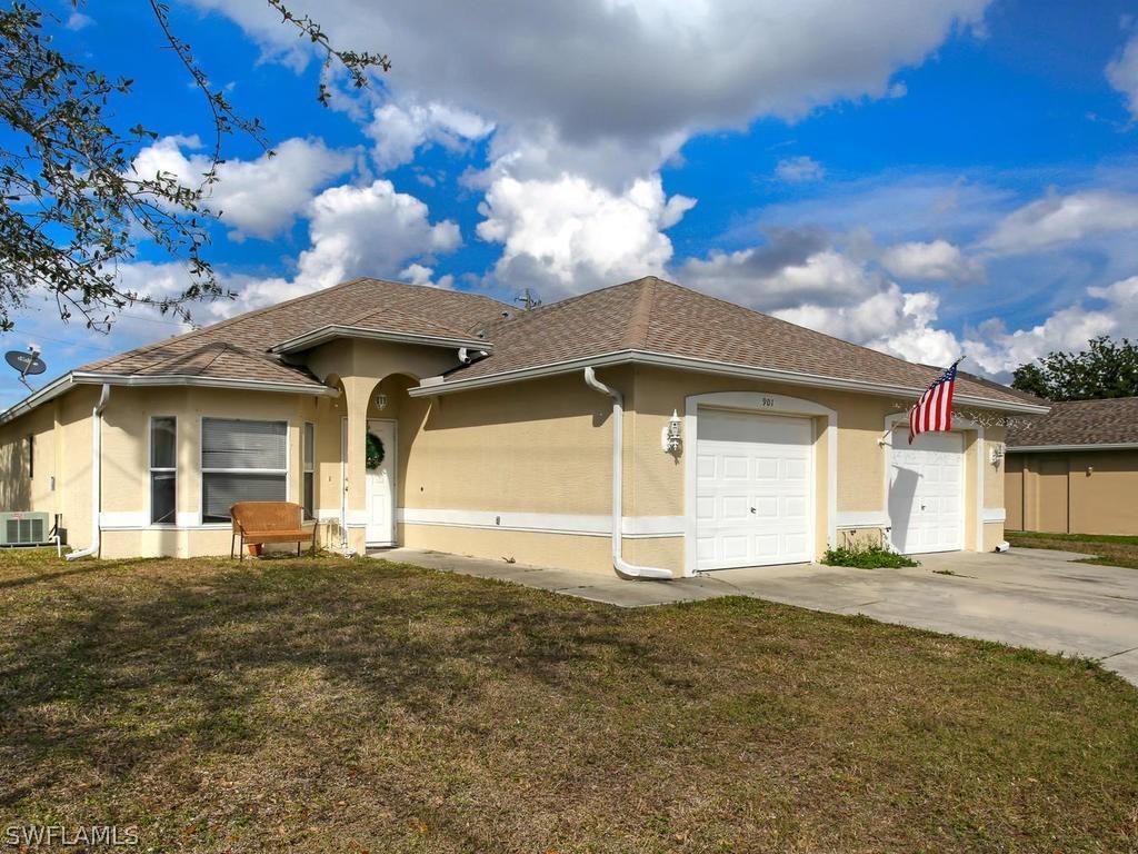 901 SE 14th Ter., Cape Coral, FL 33990