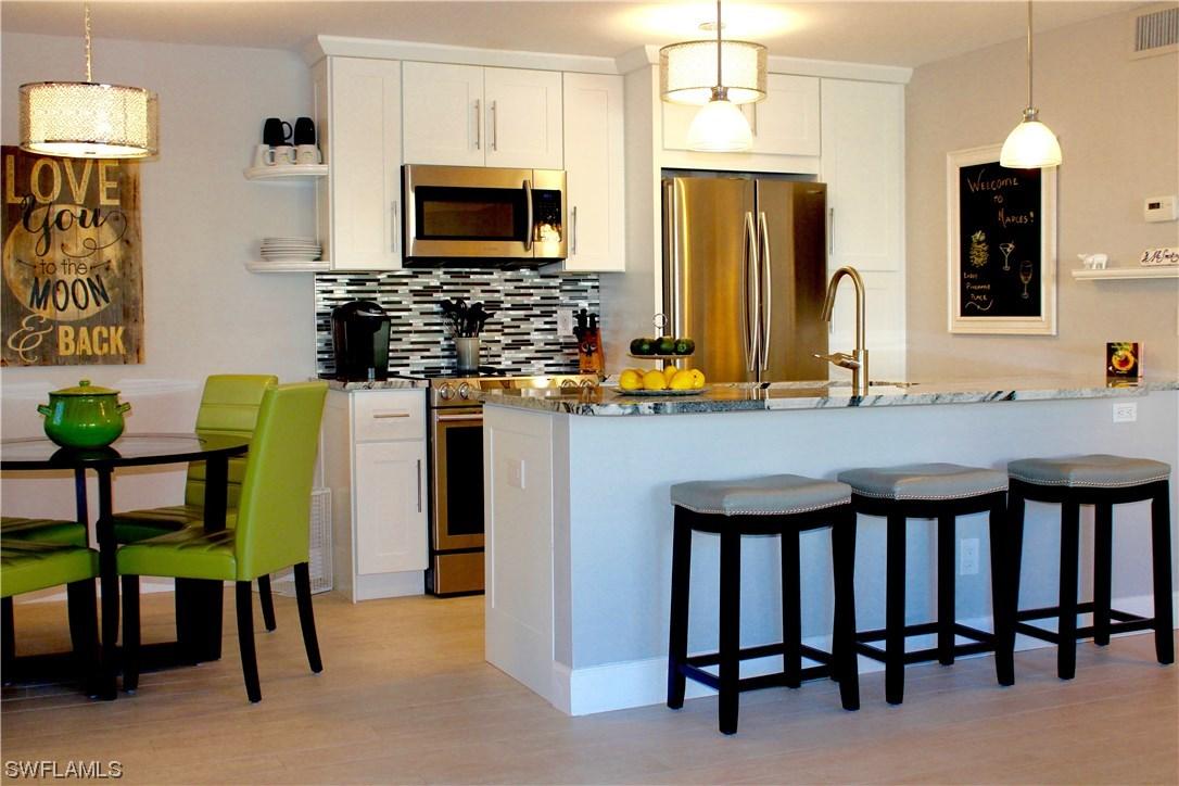 360 4th Ave., Naples, FL 34102