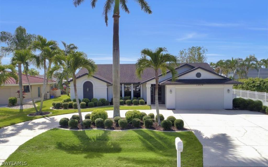 1904 SE 35th St., Cape Coral, FL 33904