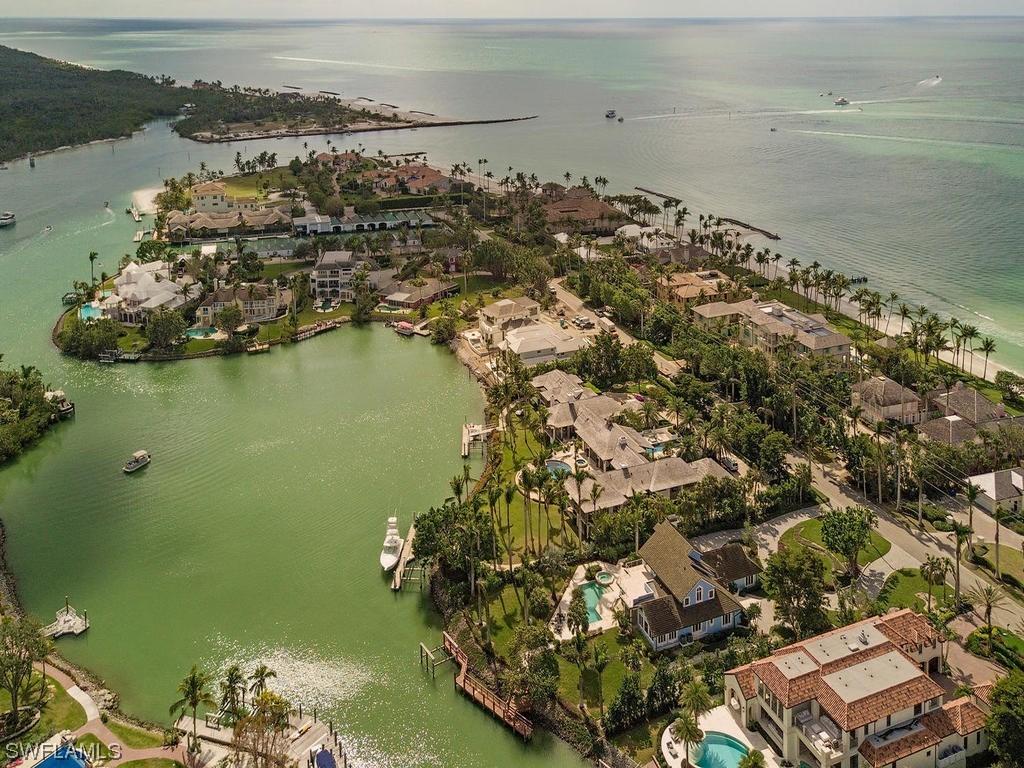 4255 Gordon Dr., Naples, FL 34102