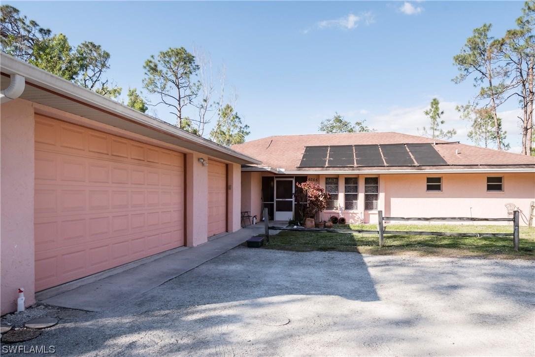 6265 Copper Leaf Ln., Naples, FL 34116